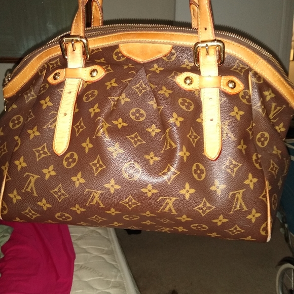 Authentic Louis Vuitton - Picture 1 of 5